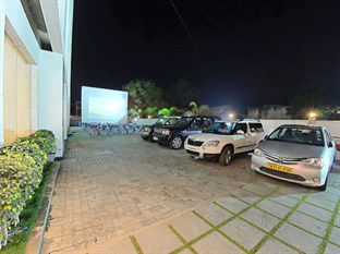 Poppys Anukula Residency Vellore Exterior photo